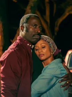 Simple Logo Ads null