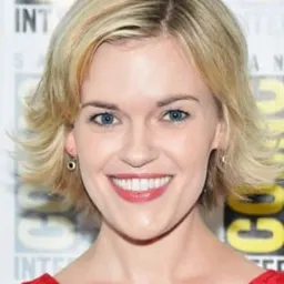 Kari Wahlgren