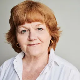 Lesley Nicol