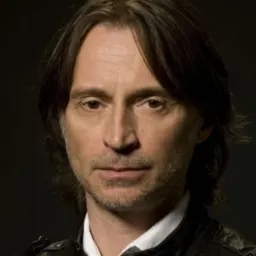 Robert Carlyle