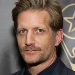 Paul Sparks