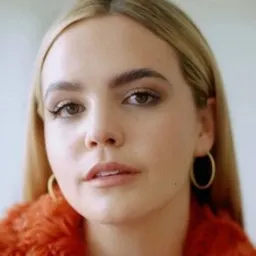 Bailee Madison