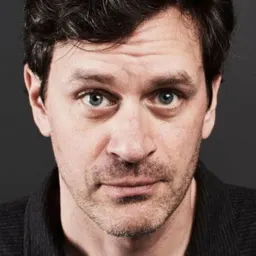 Tom Everett Scott