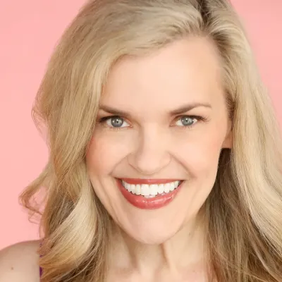 Kari Wahlgren