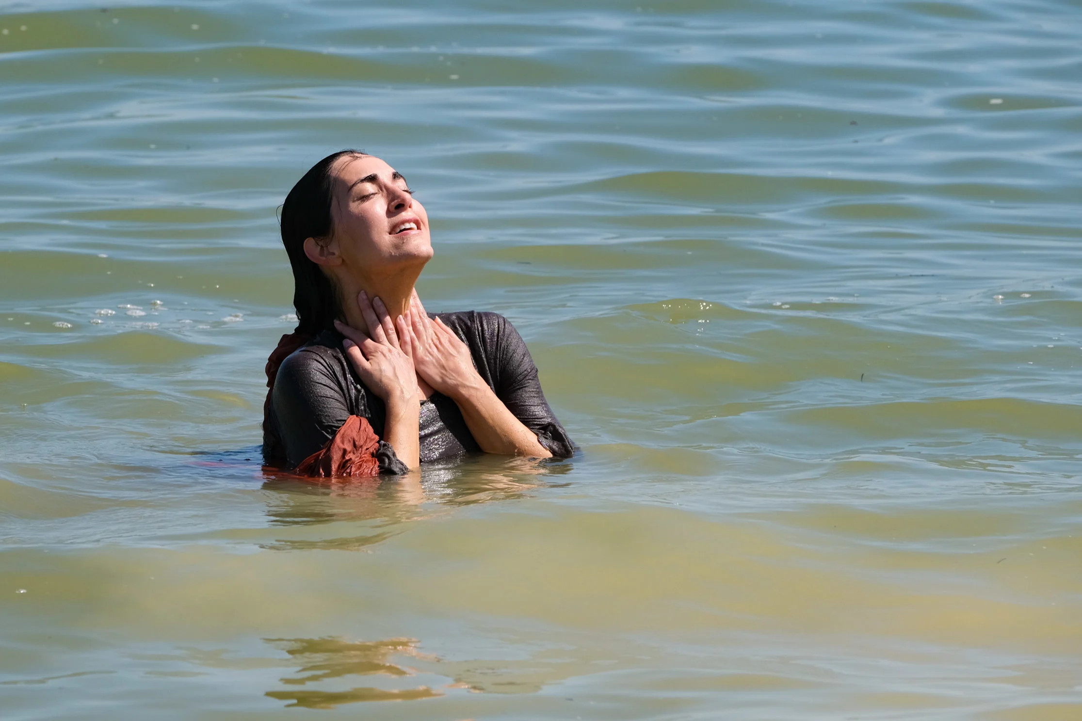 Image of Veronica Cleansing in the Sea